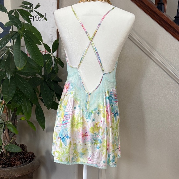 🌸 Victoria’s Secret Floral Lace Trim Slip Nightgown – Pastel Tropical Print - Picture 6 of 13